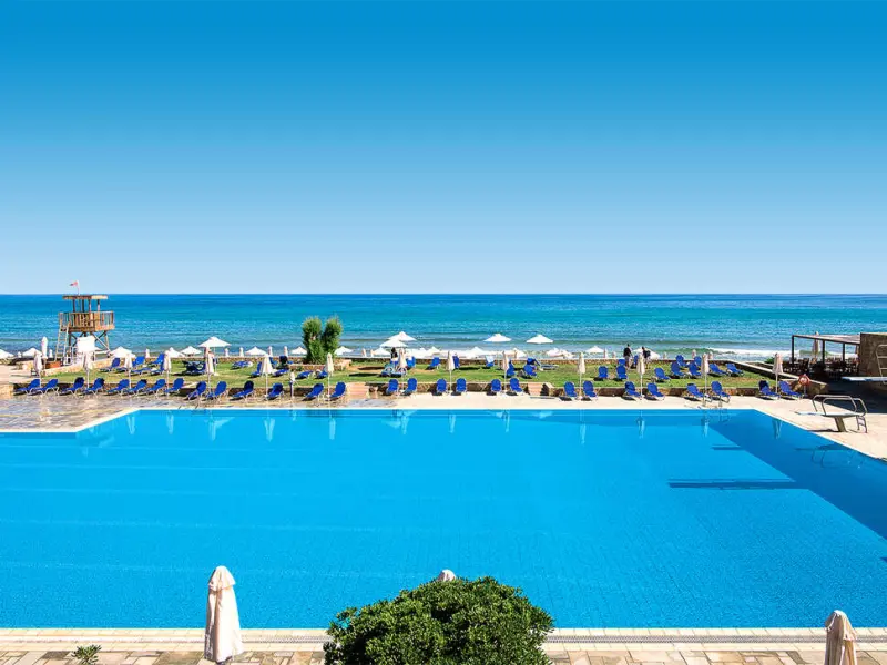 Kernos Beach Hotel & Bungalows