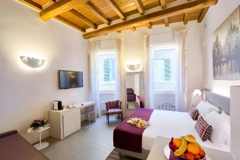 Trevi Palace Luxury Inn