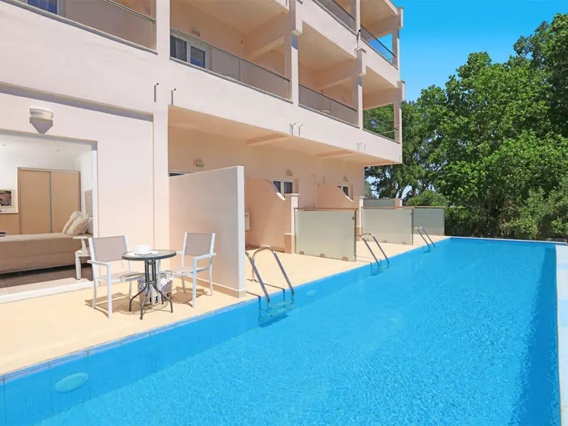 Cavomarina Beach Hotel