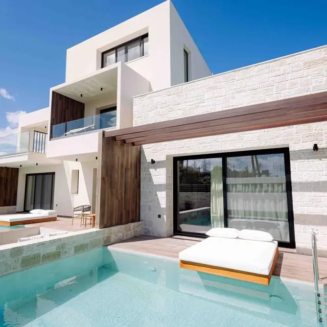 AVRA LUX SUITES