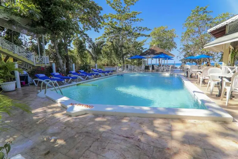 Merrils Beach Resorts - All Inclusive