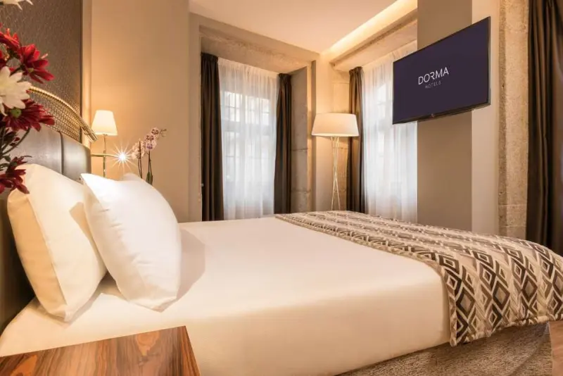 Dorma Almada Porto