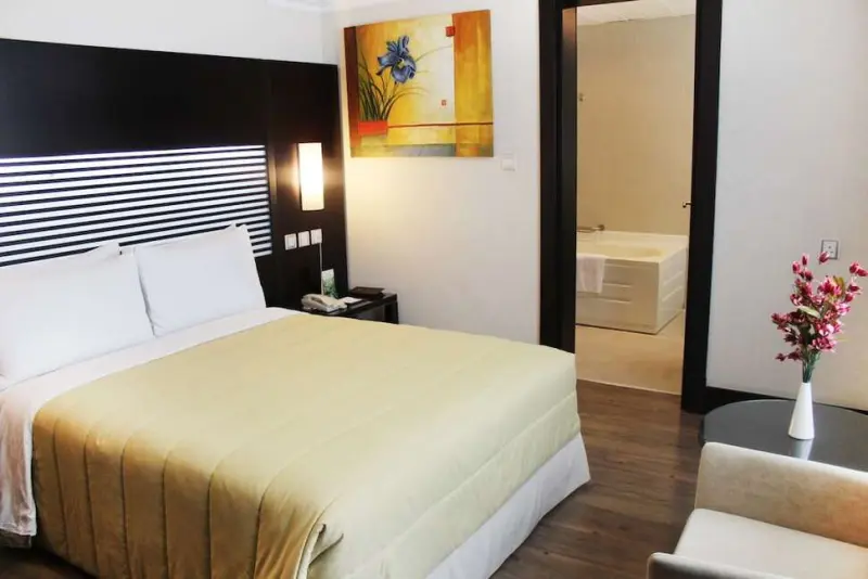 Holiday Villa Hotel & Residence Doha