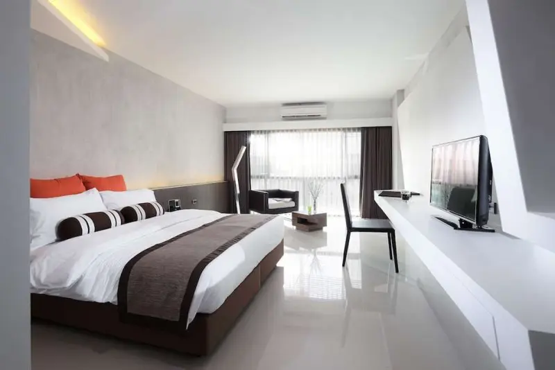 Nine Forty One Hotel