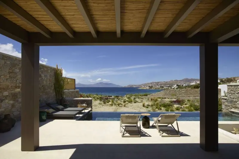 Bonzoe Suites & Villas