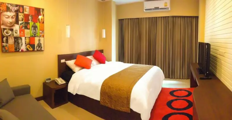 iCheck inn Gems Center Silom