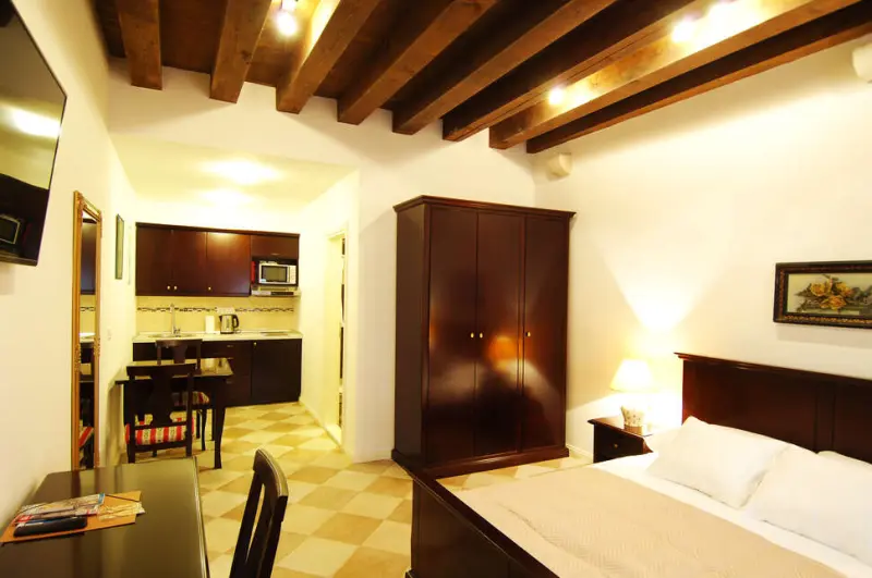 SUNce Palace Apartments