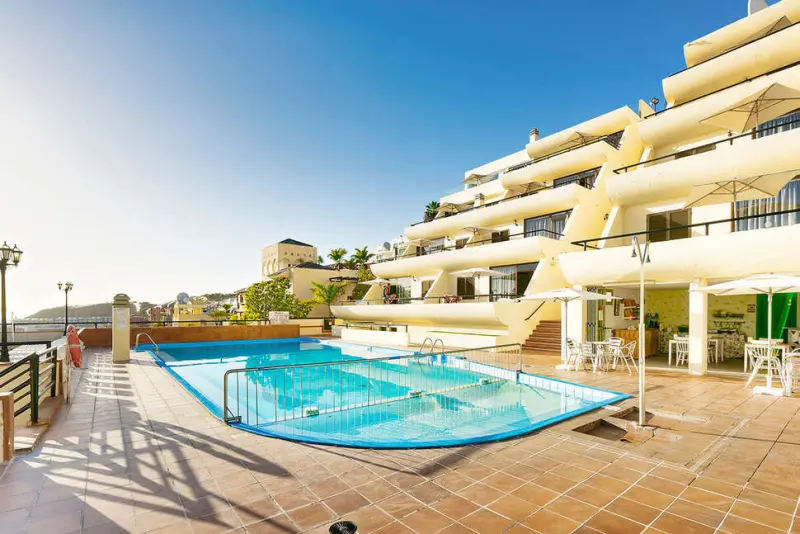 Ura Hotels - Apartamentos Roslara