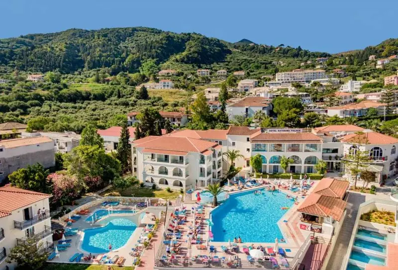 Katerina Palace Hotel And Studios