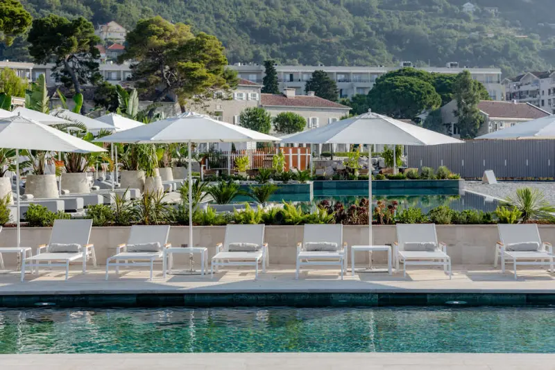 Lazure Hotel & Marina