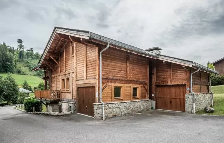 Chalet Rose