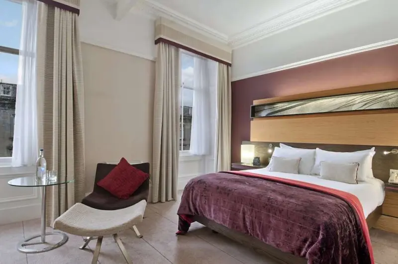 Grosvenor Suites