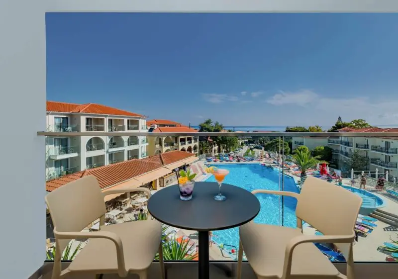 Katerina Palace Hotel And Studios