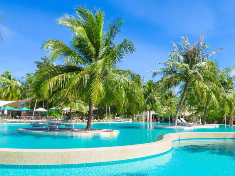 Holiday Inn Resort Kandooma Maldives by IHG