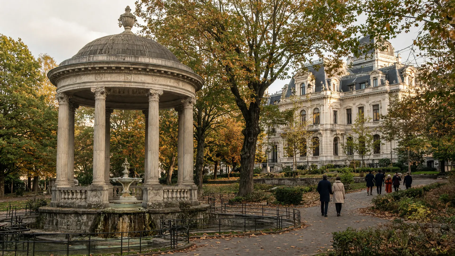 Bronpaviljoen en park in het centrum van een kuurstad
