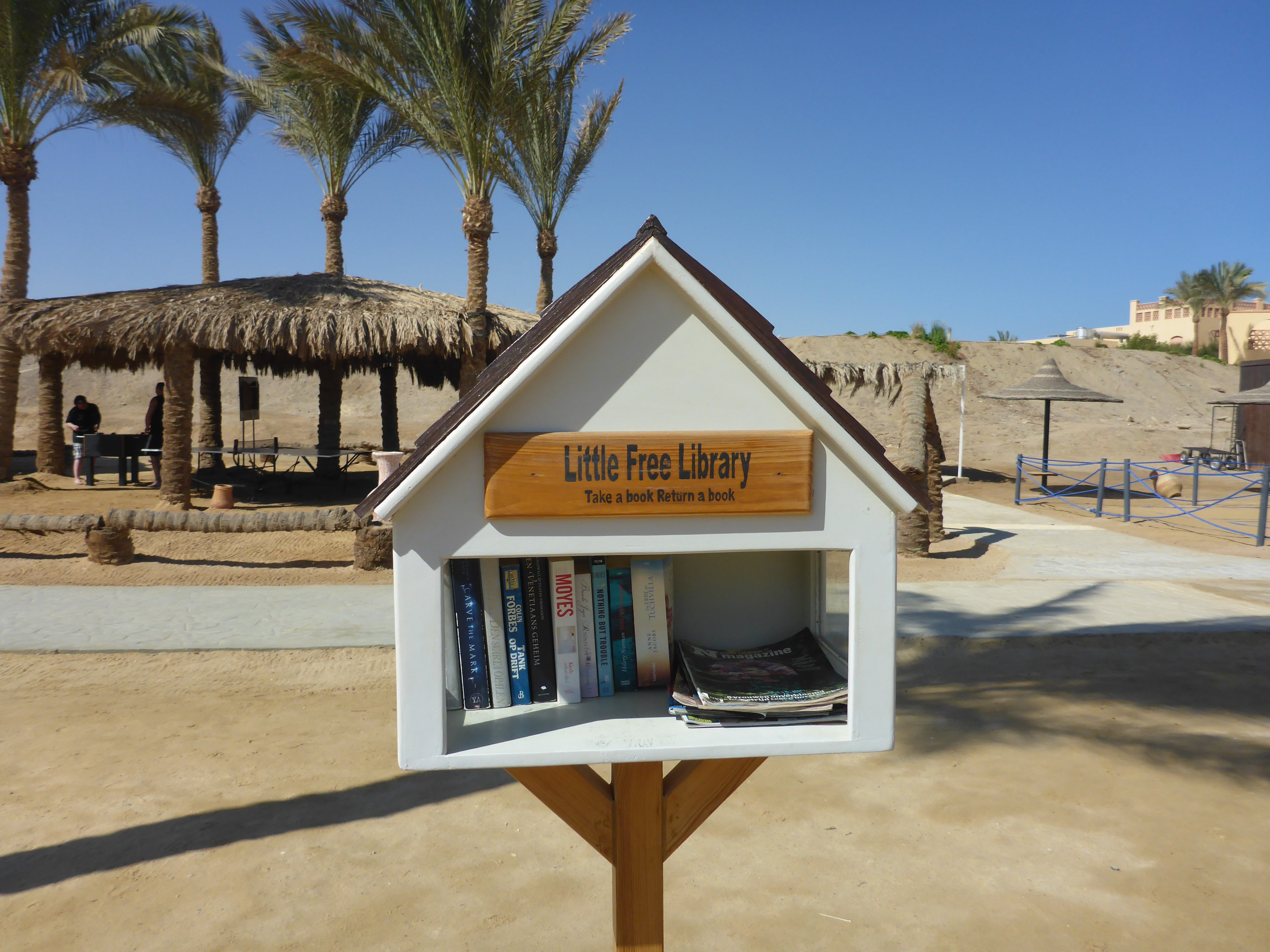 Een boekje lezen op het strand? Ook dat krijg je bij je all in tijdens je last minute naar Marsa Alam