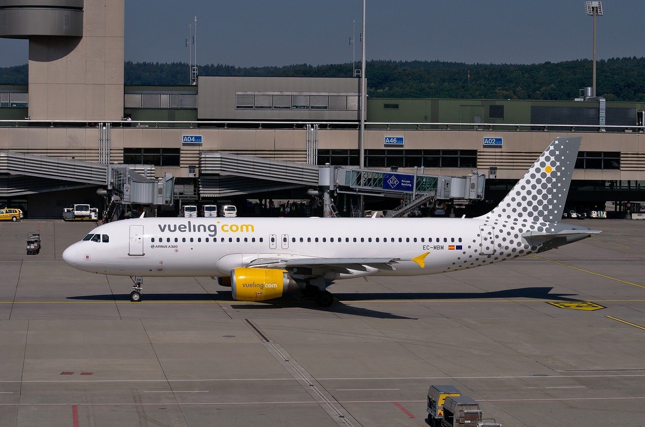 Bespaar op je reiskosten door te vliegen met low-cost maatschappijzen zoals Vueling