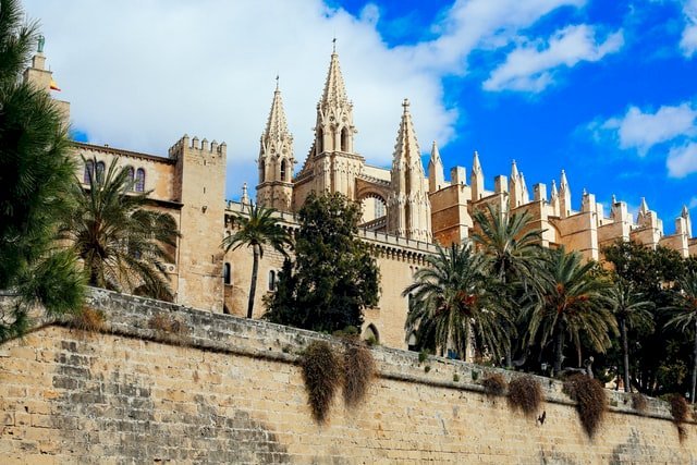 palma moet je zeker bezoeken tijdens jouw vakantie op dit prachtige eiland.