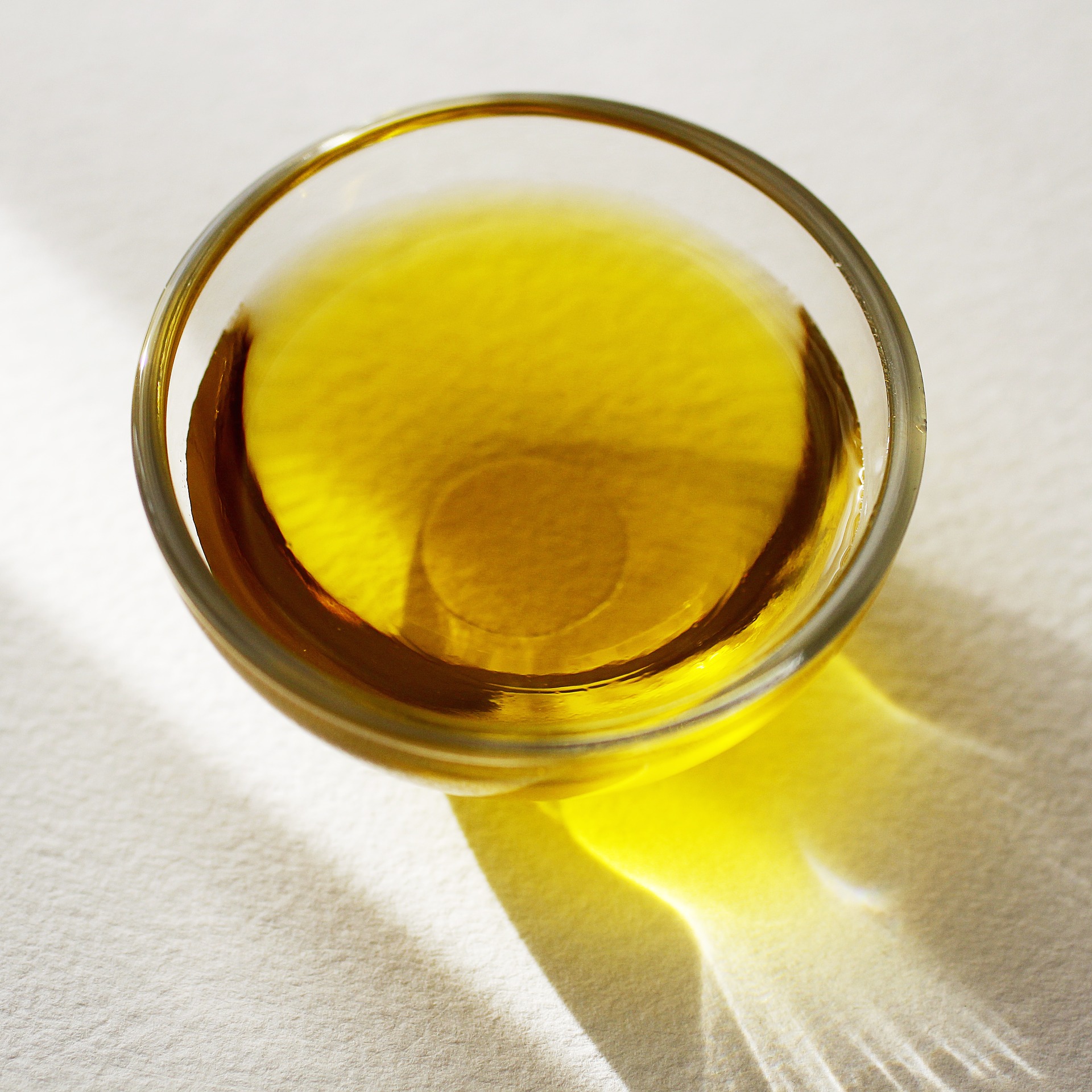 L'huile de carthame est une bonne source d'omégas 6.