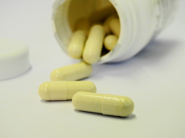 Gélules de palmitoylethanolamide (PEA): dosage, contre-indications.