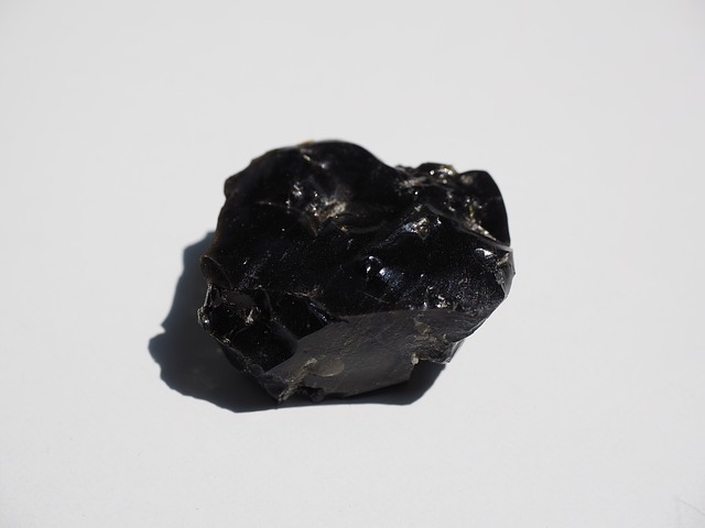 Obsidienne : Quelles sont ses Vertus et Bienfaits en Lithothérapie ?