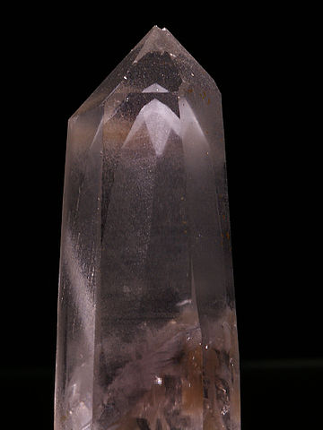 Quartz sceptre : bienfaits de cet élixir minéral.