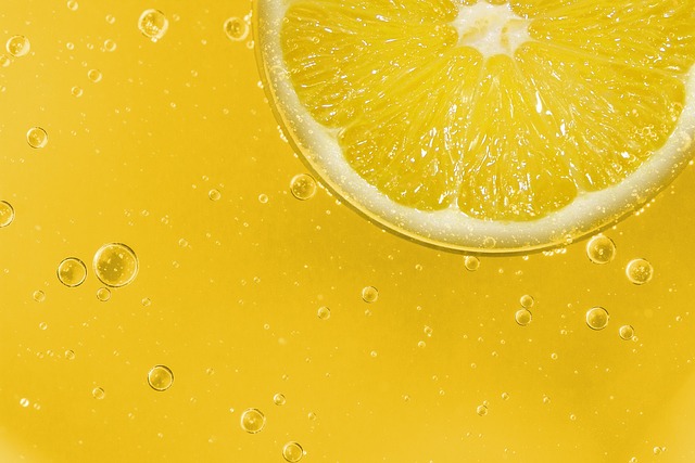 Tranche de citron, aliment intéressant pour réguler l'équilibre acido-basique.