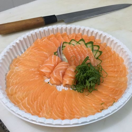 Carpaccio de salmão! Deu água - Watashi Sushi Piracicaba