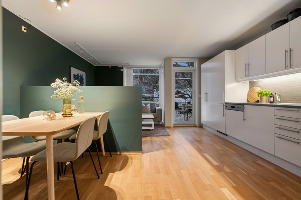 Property gallery, image 2 of 10