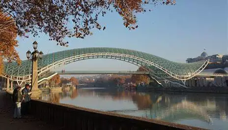 Flea Market Dry Bridge
