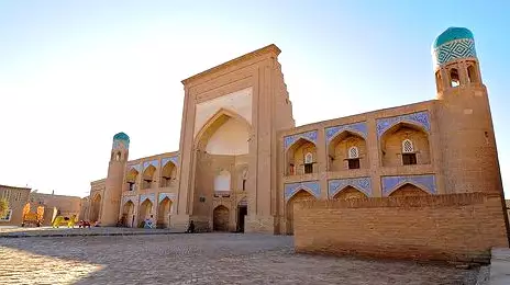 Toshhovli Palace
