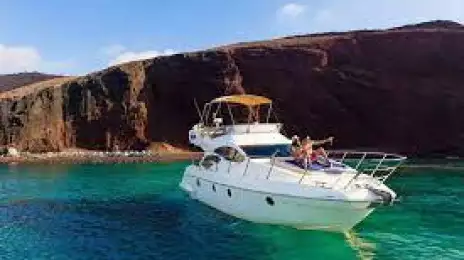 Santorini Private Boats