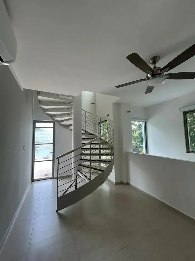Residencia en Venta en Cumbres Cancún — 5 Recámaras, Alberca Privada | $12.9 MDP — foto 14 de 25