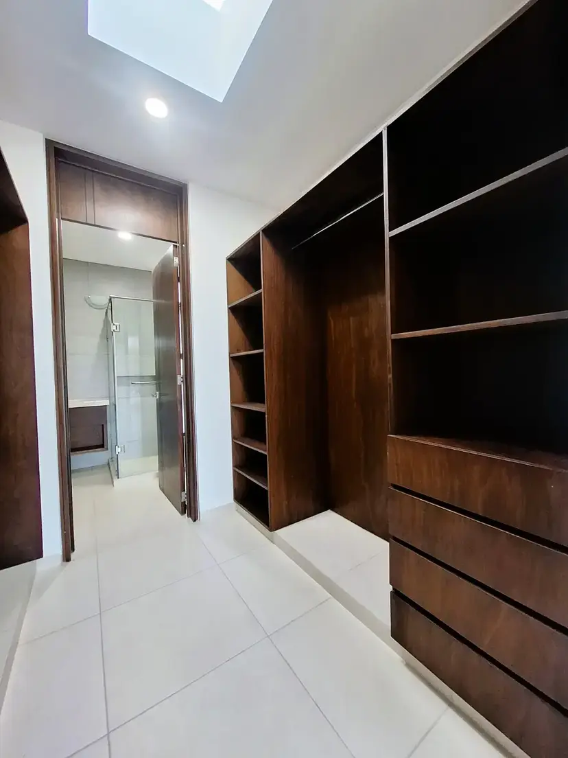 CASA EN VENTA EN CUMBRES DEL CIMATARIO CON ROOF GARDEN Y SALON DE JUEGOS — foto 20 de 35