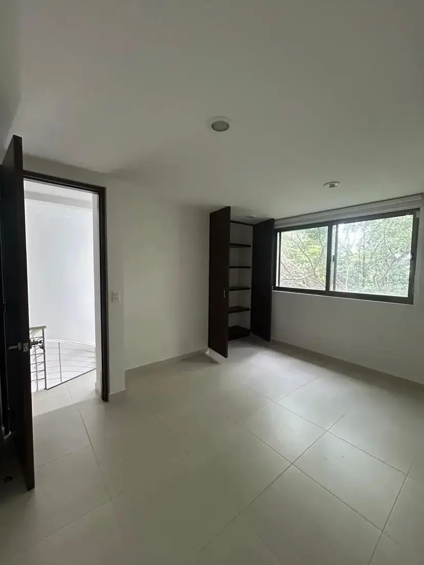 Residencia en Venta en Cumbres Cancún — 5 Recámaras, Alberca Privada | $12.9 MDP — foto 16 de 25