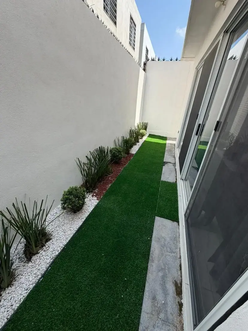 CASA AMUEBLADA EN RENTA | PRIVADAS BORNEO CON MANTENIMIENTO INCLUIDO — foto 12 de 19