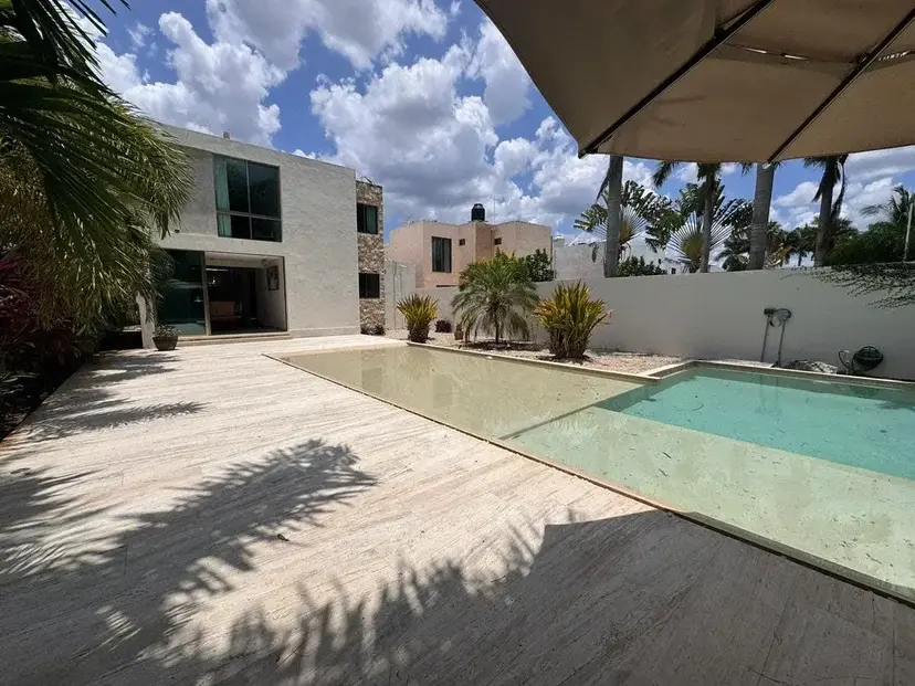 CASA EN RENTA CON AMPLIO PATIO — foto 7 de 18