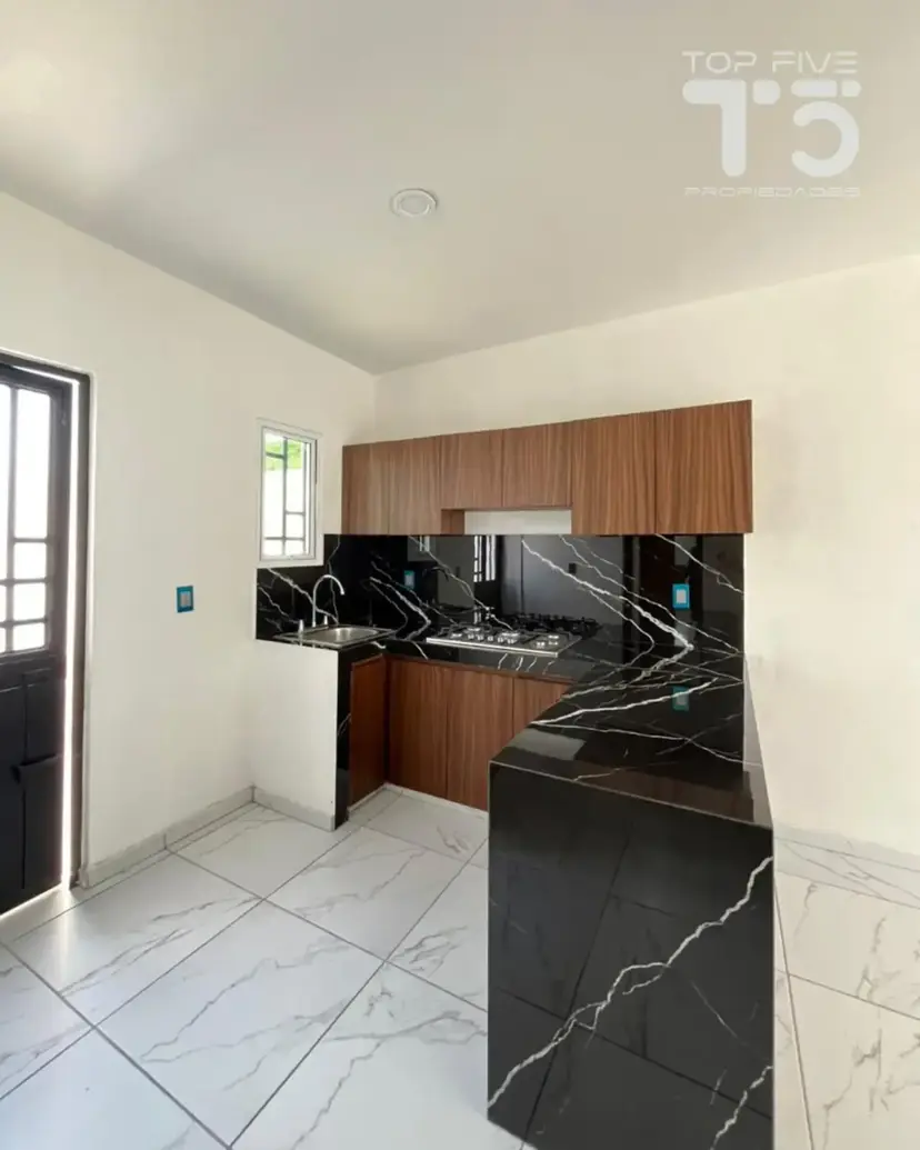 CASA RESIDENCIAL TULIPANES — foto 2 de 9