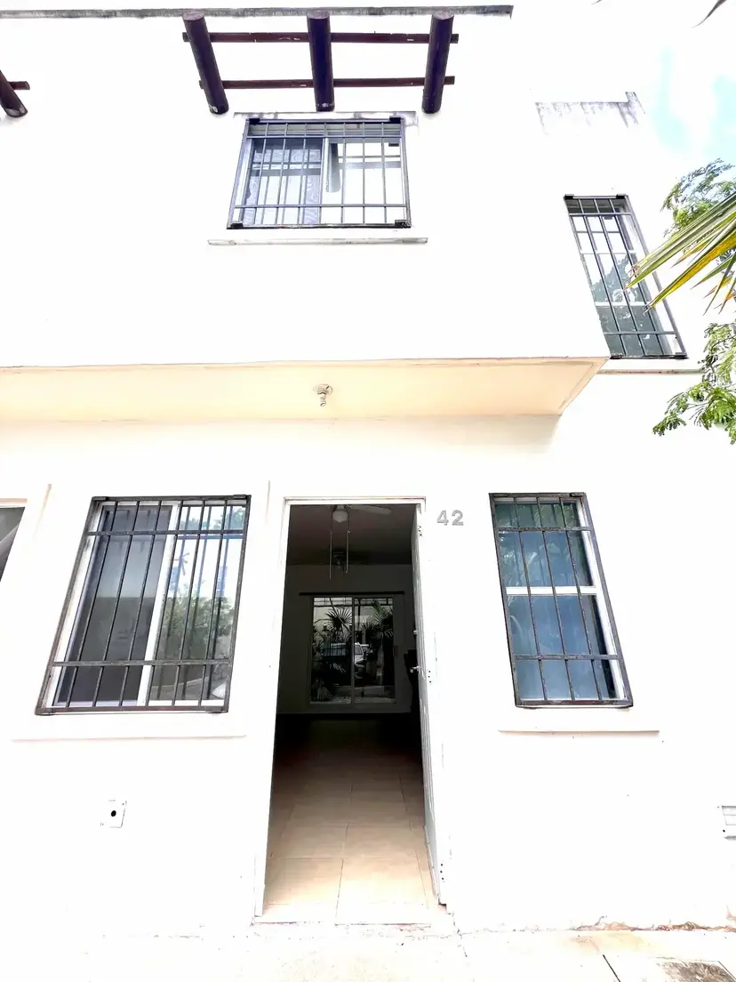 Casa en renta en Playa del Carmen, 2 recámaras y alberca — foto 2 de 22