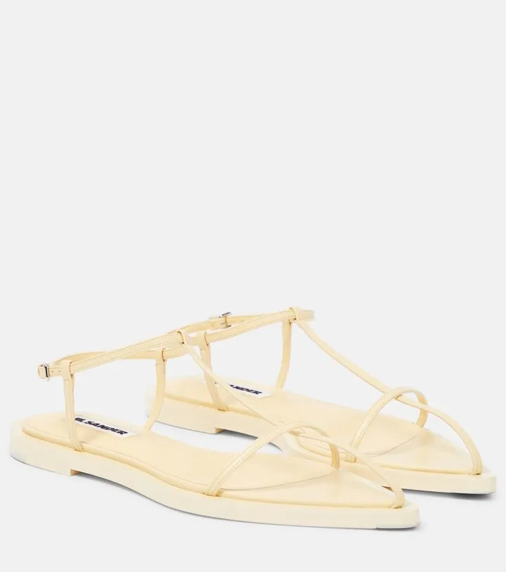 Leather thong sandals