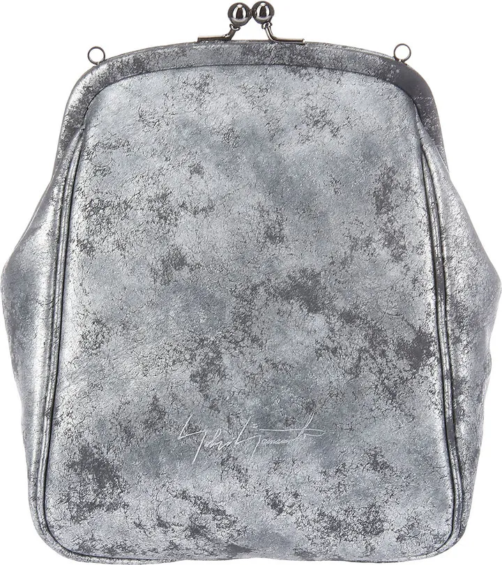 Clasp Shoulder