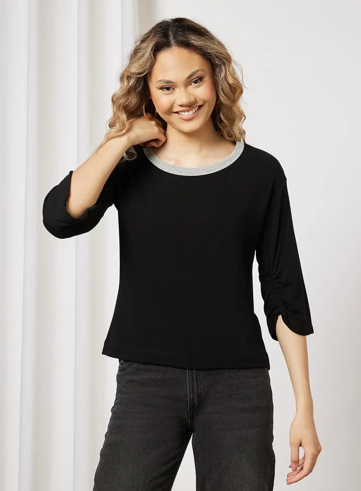 Round Neck Solid T-Shirt Black