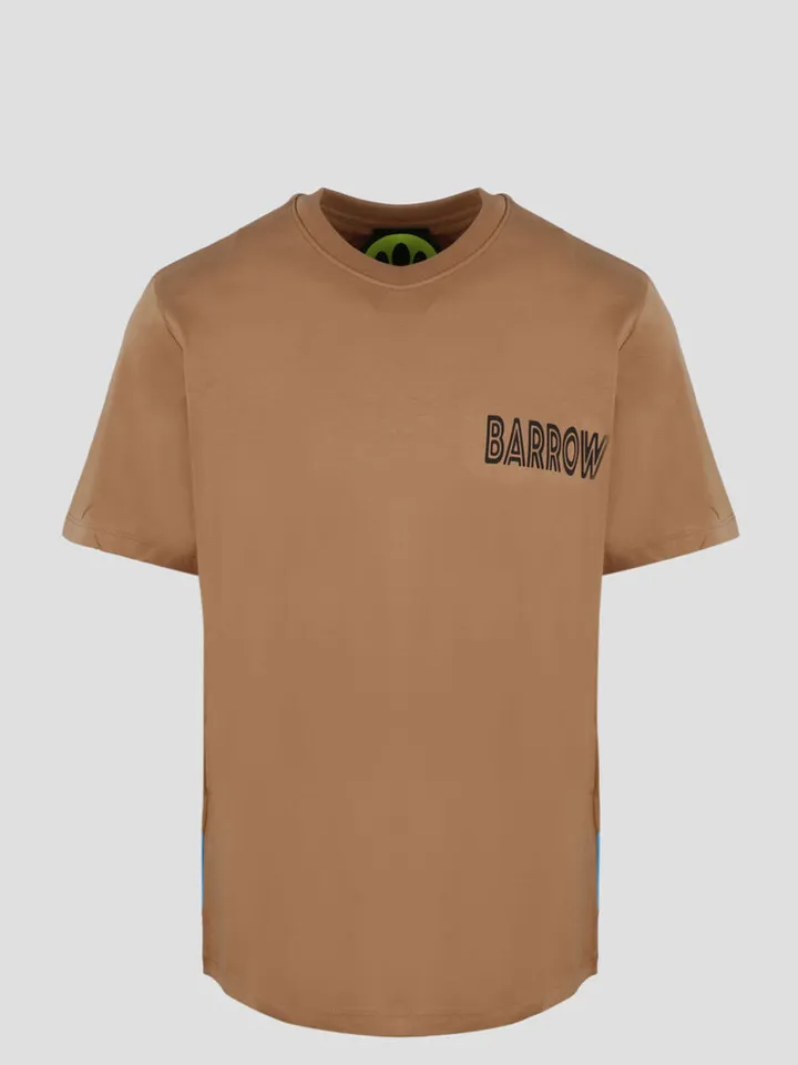 Barrow T-shirt with Rainbow Barrow print.
