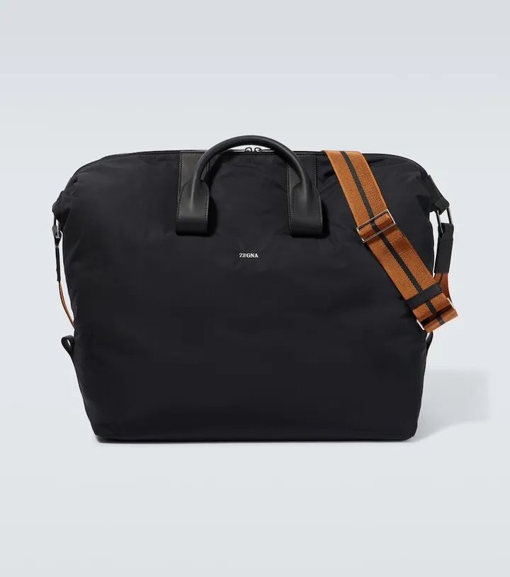 Technical holdall bag