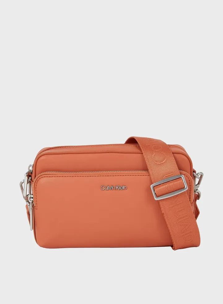 Must Large Crossbody