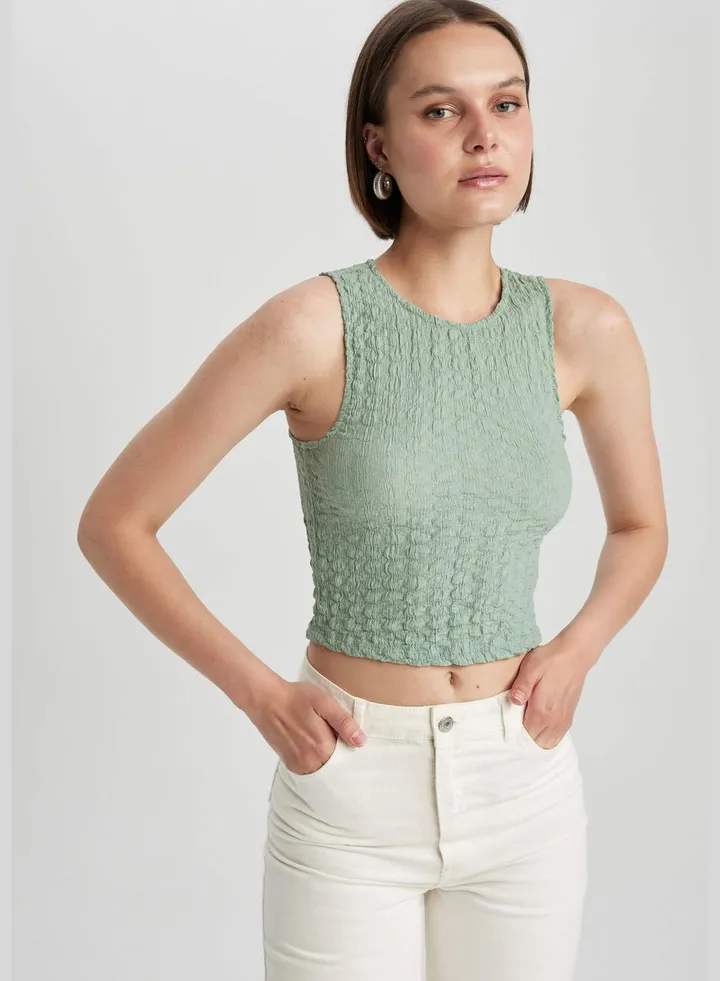 Woman Crew Neck Knitted Athlete
