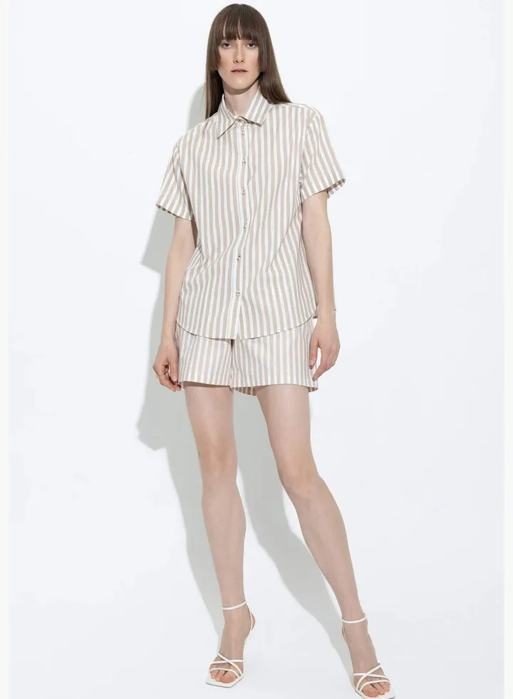 Woman Woven Short