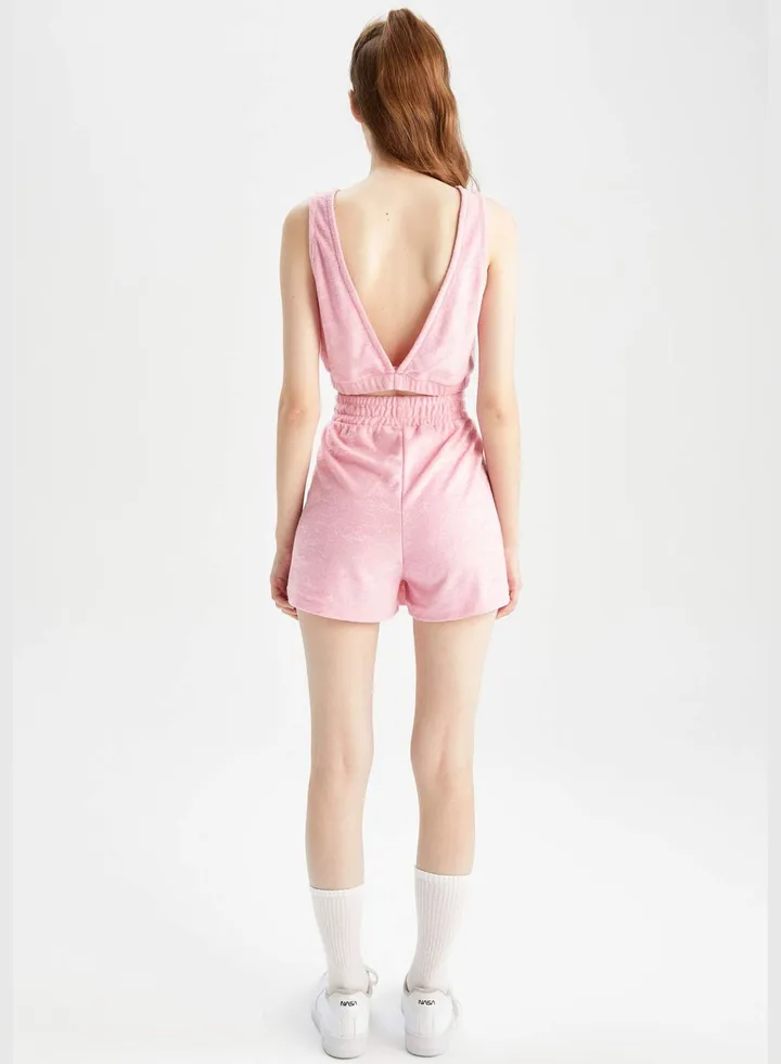 Woman Regular Fit Short