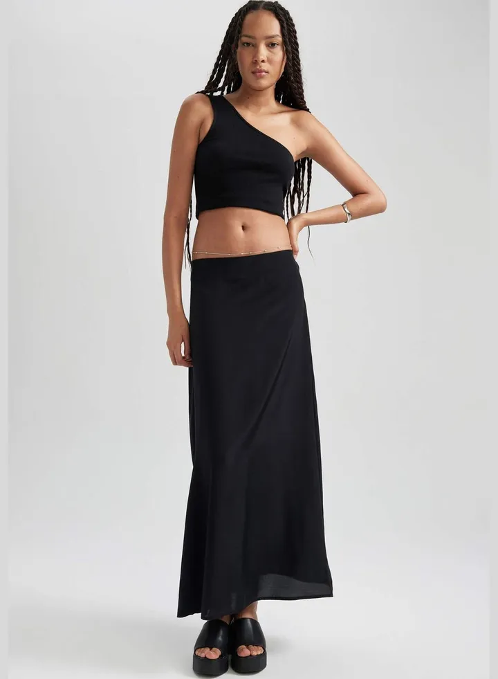 Woman Straight Woven Skirt