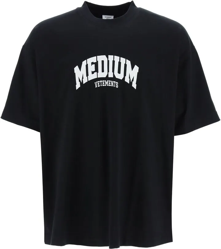 Contrasting Logo Patch T-shirt